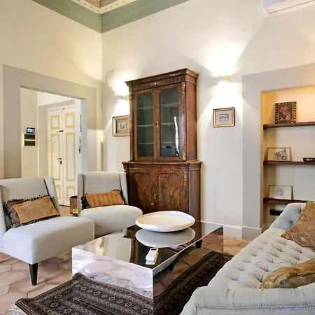 Trevi Luxury * روما